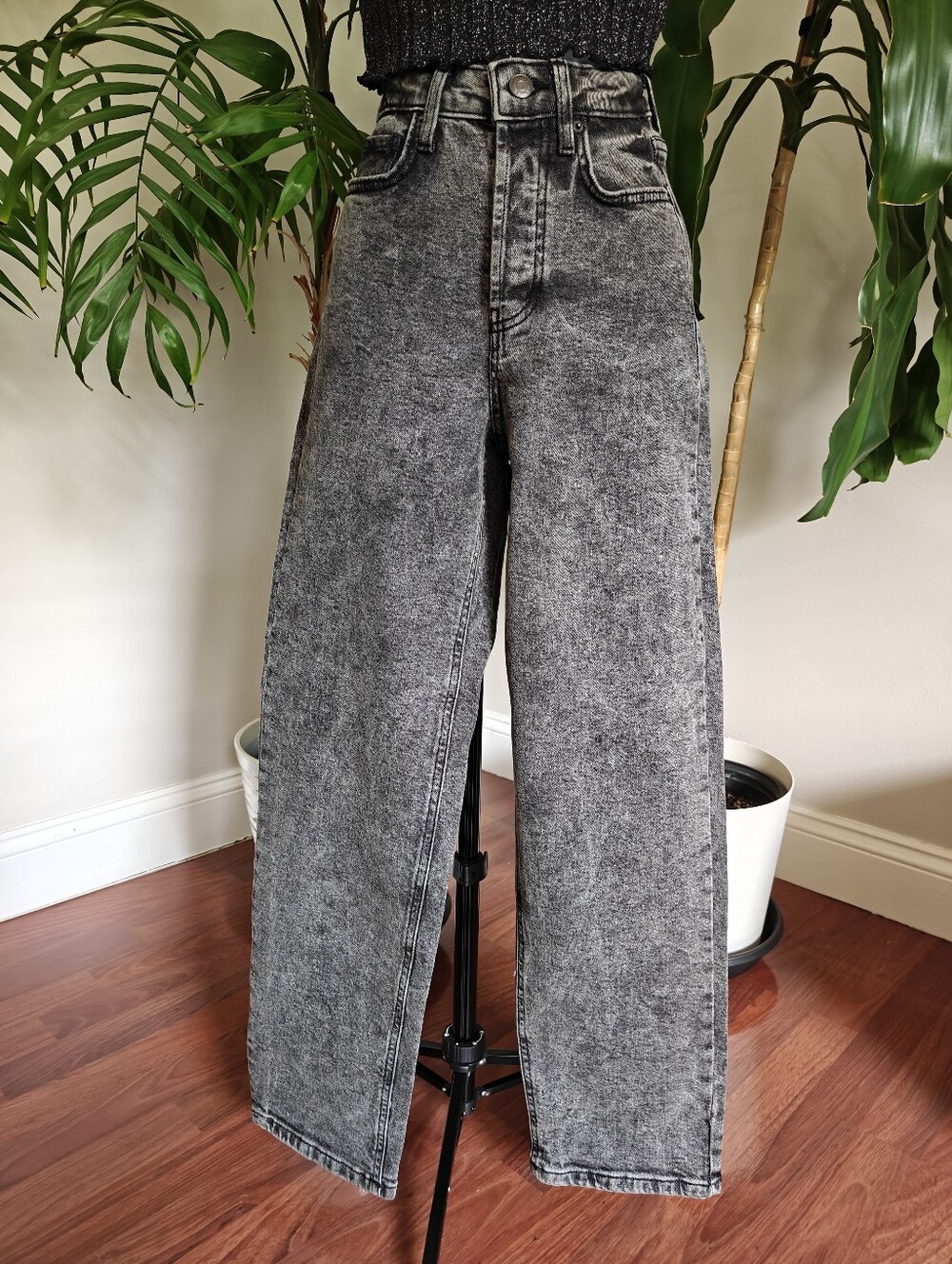 NWOT Super High Rise Straight Jeans